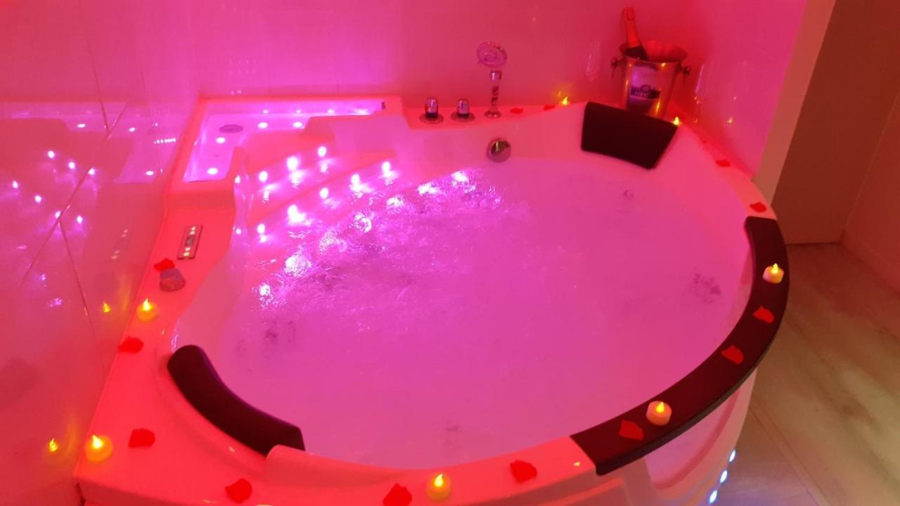 Le Bijou Appartement Avec Jacuzzi Et Sauna Privatif Terrasse Plein Sud Clim Parking Privatif Bandol Εξωτερικό φωτογραφία